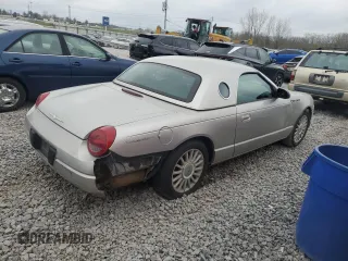 2004 Ford Thunderbird Deluxe z VIN 1FAHP60A84Y104551, wystawiony jako Copart lot #49170085 z przebiegiem 159 696 mil mil oraz Szkody całkowita. Historia ofert i sprzedaży dostępna na DreamBid. Obrazek 3.