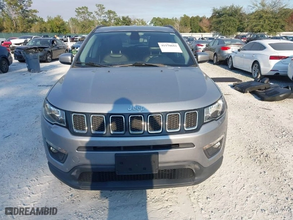 2019 Jeep Compass Latitude w/Sun/Wheel Pkg with VIN 3C4NJCBB5KT699294, listed as a IAAI auction lot 41170681 with NaN miles. Bid and sale history available at carsss.com. Image 13.