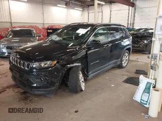 2024 Jeep Compass Latitude с VIN 3C4NJDBN3RT175331, выставлен на аукционе IAAI как лот 41933091 с пробегом 10 997 миль миль и . История ставок и продаж доступна на DreamBid. Изображение 18.
