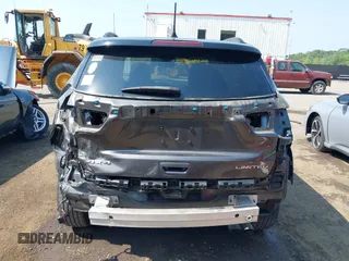 2019 Jeep Compass Limited with VIN 3C4NJDCB3KT624128, listed as a IAAI auction lot 42470893 with 94,350 mi miles and . Bid and sale history available at DreamBid. Image 17.