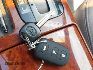 2002 Toyota Camry LE z VIN 4T1BE30KX2U591037, wystawiony jako IAAI lot #42077641 z przebiegiem 86 569 mil mil oraz . Historia ofert i sprzedaży dostępna na DreamBid. Obrazek 11.