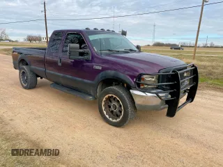1999 Ford F-250 XL z VIN 1FTNX21F3XEA60268, wystawiony jako Copart lot #57728745 z przebiegiem 288 983 mil mil oraz Czysty tytuł • Clean title. Historia ofert i sprzedaży dostępna na DreamBid. Obrazek 1.