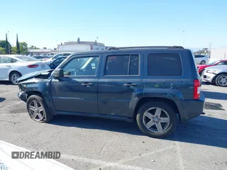 2007 Jeep Patriot Sport with VIN 1J8FF28W87D294692, listed as a IAAI auction lot 42236349 with 127,859 mi miles and . Bid and sale history available at DreamBid. Image 14.