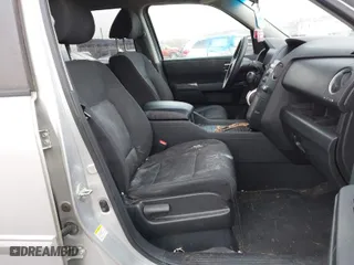 2011 Honda Pilot EX with VIN 5FNYF4H44BB075207, listed as a IAAI auction lot 41823313 with 209,654 mi miles. Bid and sale history available at carsss.com. Image 5.