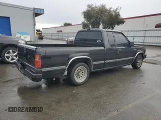 1991 Mitsubishi Mighty Max z VIN JA7FL25W7MP028365, wystawiony jako Copart lot #43964285 z przebiegiem 175 102 mil mil oraz Szkody całkowita. Historia ofert i sprzedaży dostępna na DreamBid. Obrazek 3.