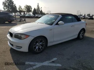 2008 BMW 1 Series 128i with VIN WBAUN13518VH79634, listed as a Copart auction lot 43091755 with 100,180 mi miles and Salvage Title. Bid and sale history available at carsss.com. Image 1.