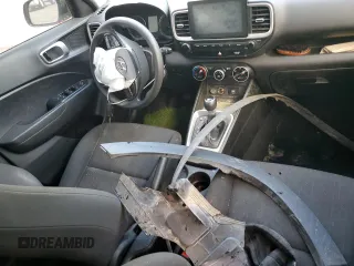 2021 Hyundai Venue SE z VIN KMHRB8A38MU089450, wystawiony jako Copart lot #51319155 z przebiegiem Nie podano mil oraz Szkoda całkowita • Salvage title. Historia ofert i sprzedaży dostępna na DreamBid. Obrazek 8.