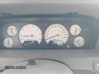 2002 Jeep Grand Cherokee Limited with VIN 1J8GX58N92C186560, listed as a IAAI auction lot 41383003 with 206,195 mi miles and . Bid and sale history available at DreamBid. Image 7.