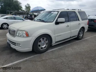 2006 Lincoln Navigator Luxury with VIN 5LMFU27536LJ27661, listed as a Copart auction lot 53926355 with 202,281 mi miles and Salvage Title. Bid and sale history available at carsss.com. Image 1.