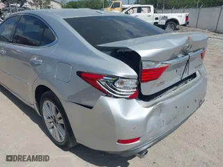 2013 Lexus ES 350 4dr Sdn with VIN JTHBK1GG6D2072051, listed as a IAAI auction lot 41968363 with 140,631 mi miles. Bid and sale history available at carsss.com. Image 6.