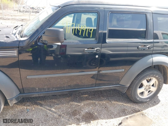 2007 Dodge Nitro SXT with VIN 1D8GU28K57W551957, listed as a IAAI auction lot 41914919 with 139,560 mi miles. Bid and sale history available at carsss.com. Image 14.