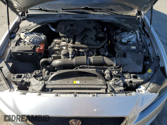 2019 Jaguar XE 25t z VIN SAJAR4FXXKCP48344, wystawiony jako Copart lot #46789485 z przebiegiem 55 916 mil mil oraz Czysty tytuł • Clean title. Historia ofert i sprzedaży dostępna na DreamBid. Obrazek 11.