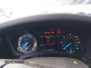 2017 Ford Expedition XLT с VIN 1FMJU1HT5HEA61173, выставлен на аукционе IAAI как лот 42053877 с пробегом 177 514 миль миль и . История ставок и продаж доступна на DreamBid. Изображение 7.