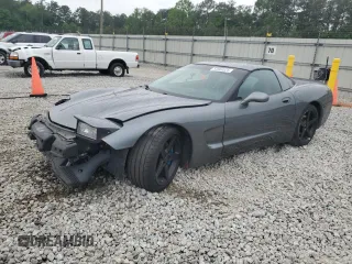 2003 Chevrolet Corvette z VIN 1G1YY22G335118092, wystawiony jako Copart lot #54569525 z przebiegiem 131 822 mil mil oraz Szkoda całkowita • Salvage title. Historia ofert i sprzedaży dostępna na DreamBid. Obrazek 1.