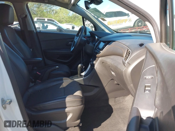 2020 Chevrolet Trax LT with VIN KL7CJLSB9LB005813, listed as a IAAI auction lot 41802888 with 31,212 mi miles and . Bid and sale history available at DreamBid. Image 5.