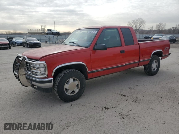 1997 GMC Sierra 1500 z VIN 1GTEK19R3VE545661, wystawiony jako Copart lot #50212975 z przebiegiem 2 827 591 mil mil oraz Czysty tytuł • Clean title. Historia ofert i sprzedaży dostępna na DreamBid. Obrazek 1.