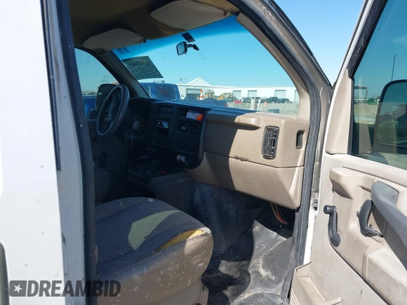 2003 Chevrolet Express Cargo with VIN 1GCGG25V931106262, listed as a IAAI auction lot 41697903 with Not Provided miles and . Bid and sale history available at DreamBid. Image 5.