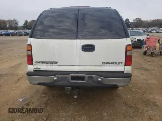 2000 Chevrolet Suburban LT with VIN 3GNEC16T8YG223051, listed as a Copart auction lot 84419604 with 237,923 mi miles and Clean Title. Bid and sale history available at carsss.com. Image 6.