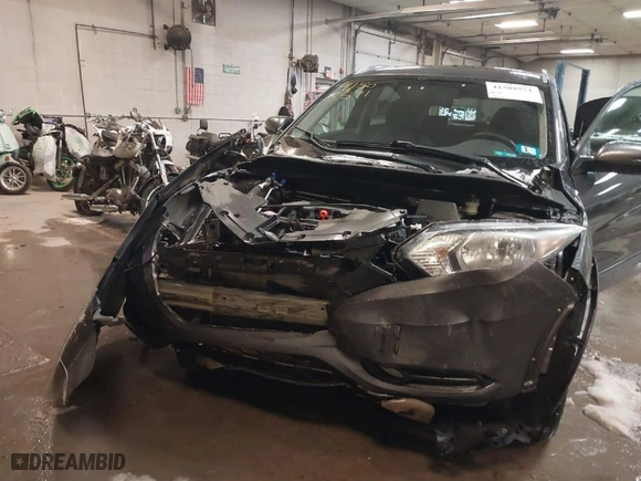 2018 Honda HR-V EX-L Navi with VIN 3CZRU5H75JM700132, listed as a IAAI auction lot 41508571 with 45,390 mi miles. Bid and sale history available at carsss.com. Image 6.