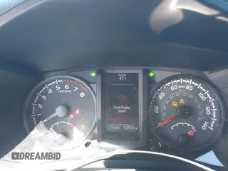 2021 Toyota Tacoma SR z VIN 3TYAX5GN3MT023665, wystawiony jako IAAI lot #41399435 z przebiegiem 53 552 mil mil oraz . Historia ofert i sprzedaży dostępna na DreamBid. Obrazek 7.