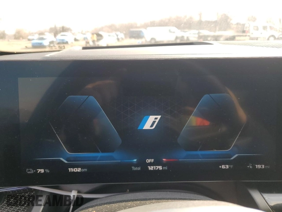 2024 BMW i5 M60 z VIN WBY43FK07RCR84752, wystawiony jako Copart lot #43782755 z przebiegiem 12 175 mil mil oraz Szkoda całkowita • Salvage title. Historia ofert i sprzedaży dostępna na DreamBid. Obrazek 9.