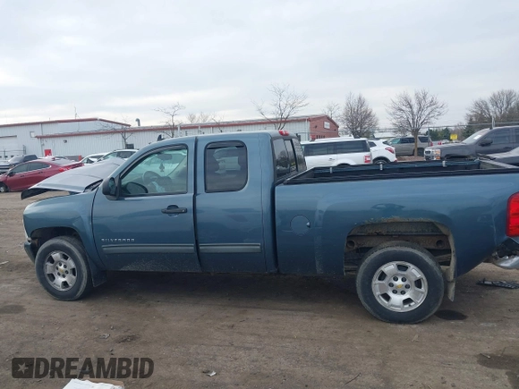 2010 Chevrolet Silverado 1500 LT with VIN 1GCSCSE09AZ206340, listed as a IAAI auction lot 41821309 with 190,720 mi miles and . Bid and sale history available at DreamBid. Image 13.