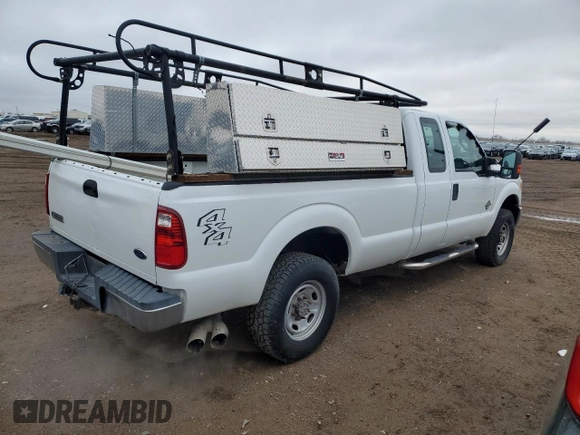 2011 Ford F-250 XL with VIN 1FT7X2BT7BEC61872, listed as a Copart auction lot 47992895 with 221,291 mi miles and Clean Title. Bid and sale history available at DreamBid. Image 3.