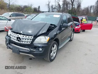 2011 Mercedes-Benz M 350 z VIN 4JGBB8GB1BA723079, wystawiony jako IAAI lot #41951237 z przebiegiem 182 577 mil mil oraz . Historia ofert i sprzedaży dostępna na DreamBid. Obrazek 19.