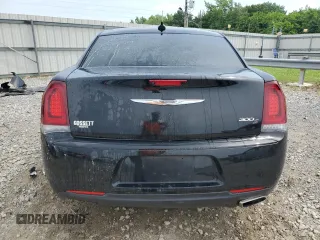 2019 Chrysler 300 S z VIN 2C3CCABG0KH565971, wystawiony jako Copart lot #56640265 z przebiegiem Nie podano mil oraz Czysty tytuł • Clean title. Historia ofert i sprzedaży dostępna na DreamBid. Obrazek 6.