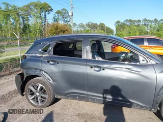 2018 Hyundai Kona Limited with VIN KM8K33A58JU135096, listed as a IAAI auction lot 41989321 with 66,939 mi miles. Bid and sale history available at carsss.com. Image 6.