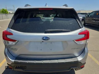 2019 Subaru Forester Premium with VIN JF2SKAGC7KH552139, listed as a IAAI auction lot 42566945 with 204,278 mi miles and . Bid and sale history available at DreamBid. Image 3.