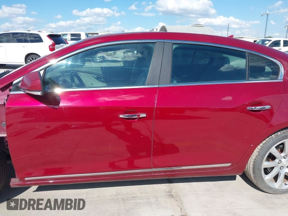 2011 Buick LaCrosse CXS with VIN 1G4GE5GD2BF301466, listed as a IAAI auction lot 40311800 with 117,397 mi miles. Bid and sale history available at carsss.com. Image 15.