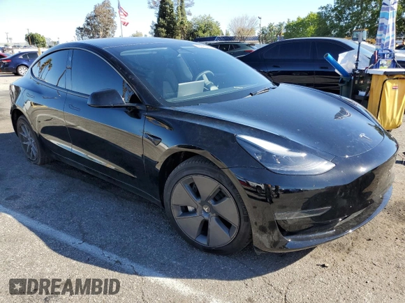 2023 Tesla Model 3 z VIN 5YJ3E1EA4PF706521, wystawiony jako Copart lot #49295465 z przebiegiem 25 026 mil mil oraz Szkoda całkowita • Salvage title. Historia ofert i sprzedaży dostępna na DreamBid. Obrazek 4.