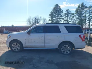 2020 Ford Expedition XLT with VIN 1FMJU1HT6LEA24349, listed as a IAAI auction lot 41218383 with 121,157 mi miles. Bid and sale history available at carsss.com. Image 15.