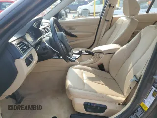 2014 BMW 3 Series 320i xDrive с VIN WBA3C3C58EPV90764, выставлен на аукционе Copart как лот 59424895 с пробегом 116 054 миль миль и Списание • Salvage title. История ставок и продаж доступна на DreamBid. Изображение 7.