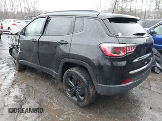 2019 Jeep Compass Latitude with VIN 3C4NJDBB1KT601609, listed as a IAAI auction lot 41931381 with Not provided miles and . Bid and sale history available at DreamBid. Image 3.