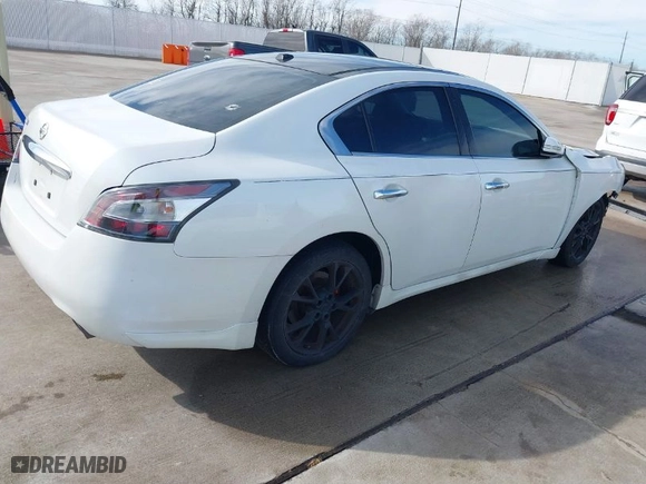 2014 Nissan Maxima 3.5 SV with VIN 1N4AA5AP2EC458158, listed as a IAAI auction lot 38598014 with 145487 miles. Bid and sale history available at carsss.com. Image 4.
