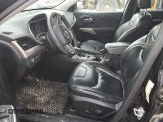 2017 Jeep Cherokee Latitude z VIN 1C4PJMCB9HW637493, wystawiony jako Copart lot #47824655 z przebiegiem 100 395 mil mil oraz Szkoda całkowita • Salvage title. Historia ofert i sprzedaży dostępna na DreamBid. Obrazek 7.