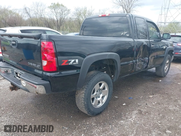2005 Chevrolet Silverado 1500 Z71 with VIN 1GCEK19B85E146201, listed as a IAAI auction lot 41934412 with 175,240 mi miles. Bid and sale history available at carsss.com. Image 4.