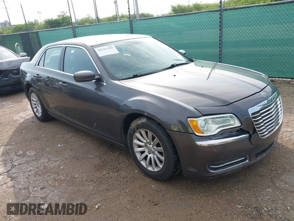 2013 Chrysler 300 with VIN 2C3CCAAG0DH556501, listed as a IAAI auction lot 42104305 with 91,914 mi miles. Bid and sale history available at carsss.com. Image 1.