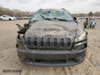 2016 Jeep Cherokee Altitude with VIN 1C4PJMCS7GW148072, listed as a Copart auction lot 49577215 with 146,761 mi miles and Salvage Title. Bid and sale history available at carsss.com. Image 5.
