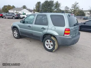 2007 Ford Escape XLT with VIN 1FMYU931X7KA51242, listed as a IAAI auction lot 41606245 with 1 mi miles. Bid and sale history available at carsss.com. Image 3.