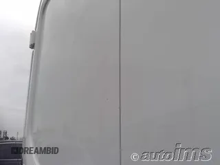 2021 Ford Transit Cargo z VIN 1FTYE1C84MKA94597, wystawiony jako IAAI lot #42704426 z przebiegiem 74 850 mil mil oraz . Historia ofert i sprzedaży dostępna na DreamBid. Obrazek 10.