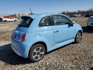 2016 FIAT 500e with VIN 3C3CFFGEXGT170268, listed as a Copart auction lot 48843145 with 27,323 mi miles and Salvage Title. Bid and sale history available at carsss.com. Image 3.