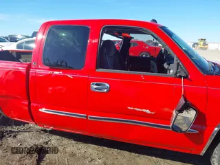 2004 GMC Sierra 1500 SLE with VIN 2GTEC19TX41348835, listed as a IAAI auction lot 41446444 with 216,333 mi miles and . Bid and sale history available at DreamBid. Image 14.