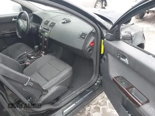 2007 Volvo V50 2.4L with VIN YV1MW382872316147, listed as a IAAI auction lot 41547724 with 275,033 mi miles. Bid and sale history available at carsss.com. Image 5.