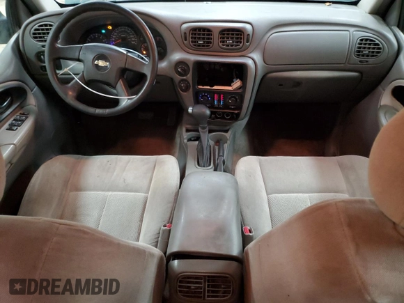 2005 Chevrolet TrailBlazer LS with VIN 1GNDT13S452283436, listed as a Copart auction lot 67575984 with 168,045 mi miles and Clean Title. Bid and sale history available at DreamBid. Image 8.