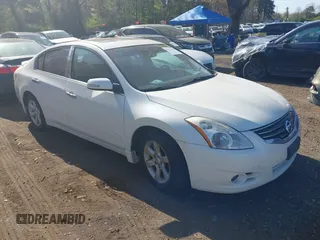 2010 Nissan Altima 3.5 SR with VIN 1N4BL2AP7AN462833, listed as a IAAI auction lot 42125463 with 142,180 mi miles. Bid and sale history available at carsss.com. Image 1.