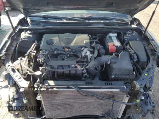 2020 Toyota Camry LE with VIN 4T1L11AK4LU509761, listed as a Copart auction lot 47563265 with 137,457 mi miles and Salvage Title. Bid and sale history available at carsss.com. Image 11.