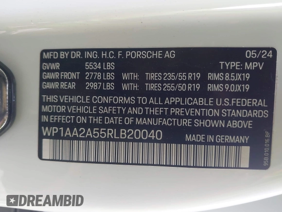 2024 Porsche Macan with VIN WP1AA2A55RLB20040, listed as a IAAI auction lot 41739587 with 8,916 mi miles and . Bid and sale history available at DreamBid. Image 9.
